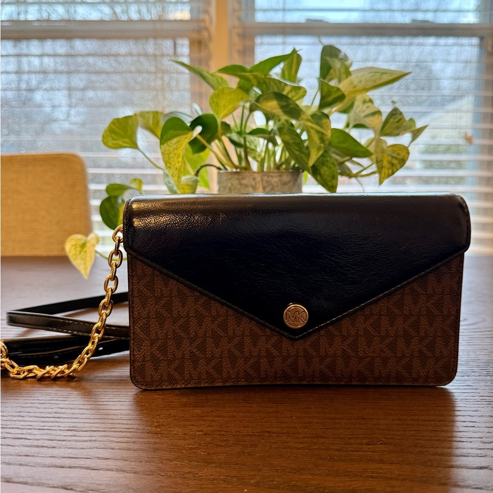 Michael Kors Black and Brown Crossbody Bag with Gold Chain